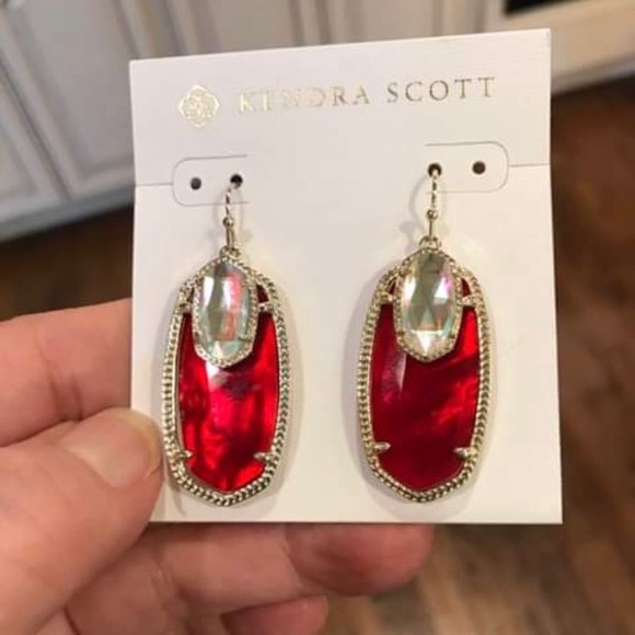 Kendra Scott Emmy Earrings - Picture 5 of 15